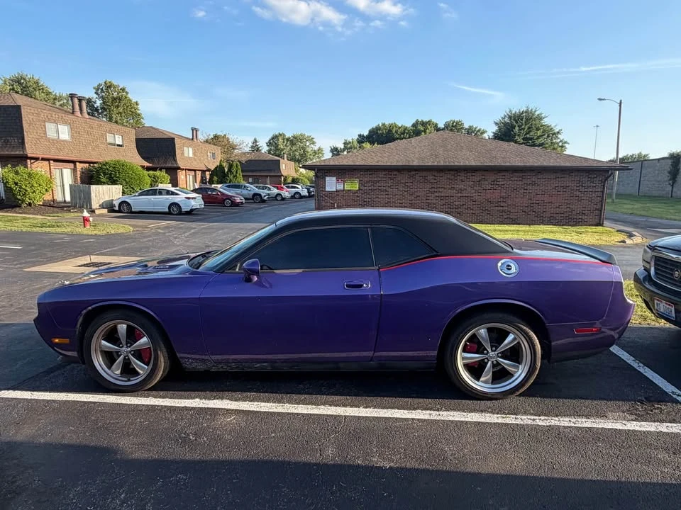 2010 Dodge Challenger 3rd Gen - Image 7 of 13
