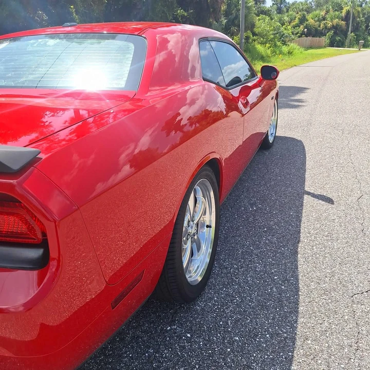 2010 Dodge Challenger 3rd Gen - Image 5 of 11
