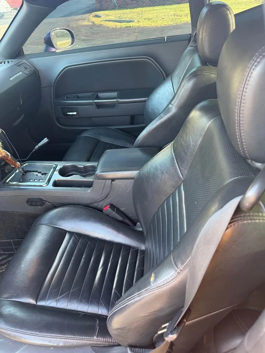 2010 Dodge Challenger 3rd Gen - Image 2 of 13
