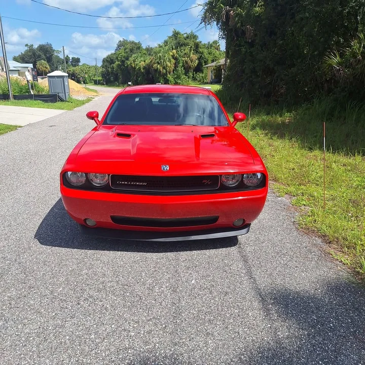 2010 Dodge Challenger 3rd Gen - Image 3 of 11
