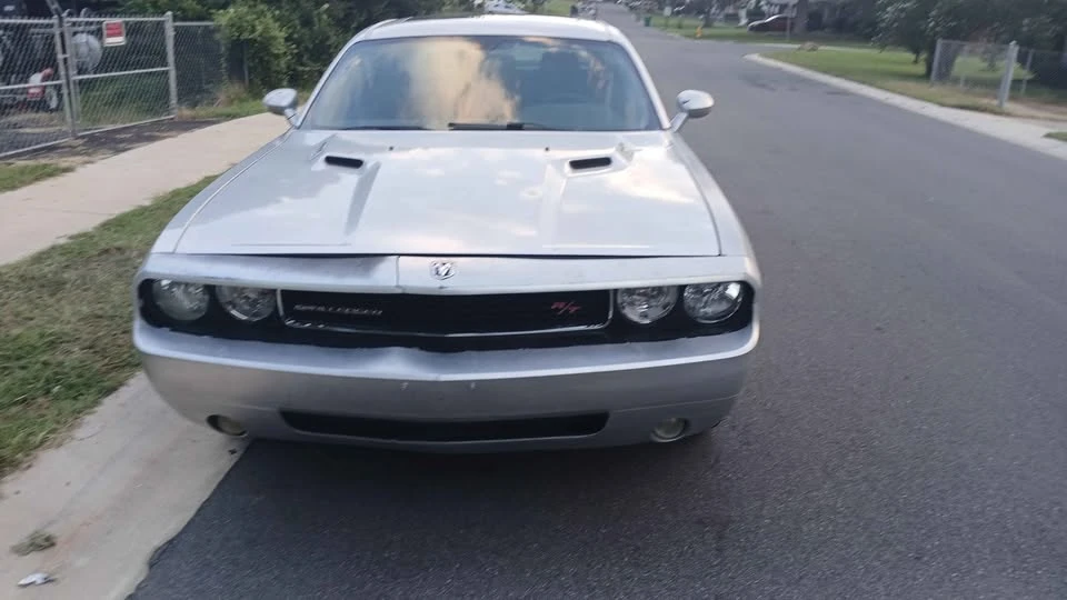 2010 Dodge Challenger 3rd Gen - Image 2 of 19