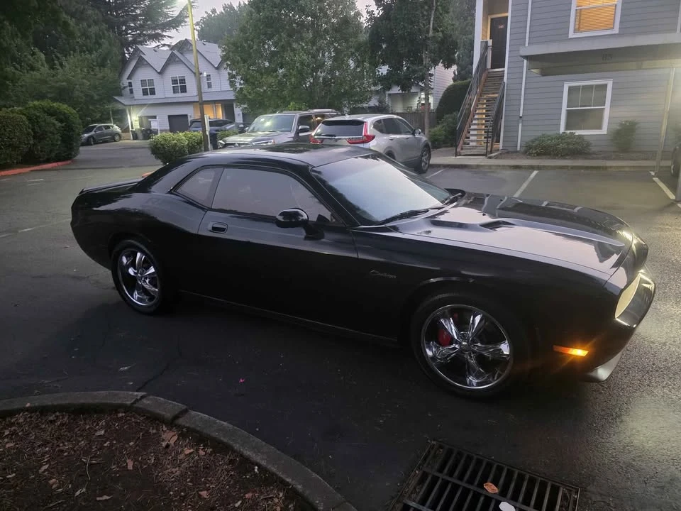 2010 Dodge Challenger 3rd Gen - Image 11 of 16