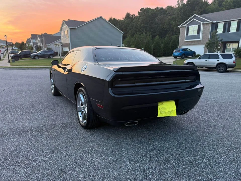 2010 Dodge Challenger 3rd Gen - Image 7 of 10