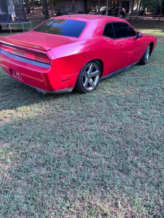 2010 Dodge Challenger 3rd Gen - Image 3 of 11