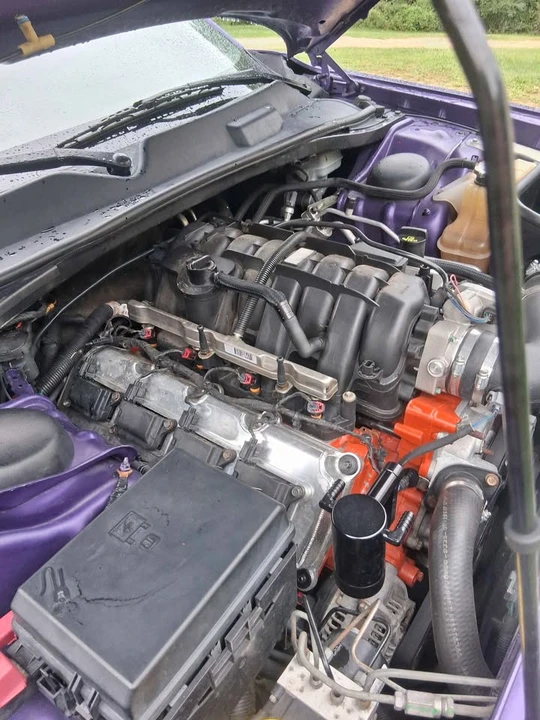 2010 Dodge Challenger 3rd Gen - Image 3 of 6