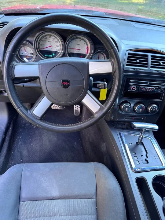 2010 Dodge Challenger 3rd Gen - Image 7 of 11