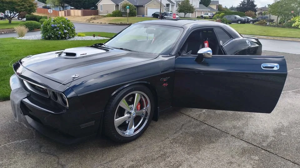 2010 Dodge Challenger 3rd Gen - Image 8 of 17