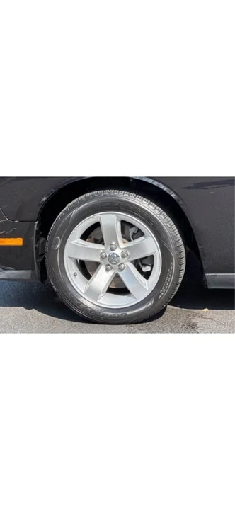 2010 Dodge Challenger 3rd Gen - Image 15 of 16