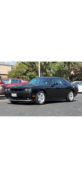 2010 Dodge Challenger 3rd Gen - Image 7 of 16