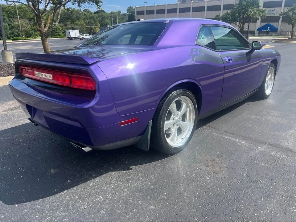 2010 Dodge Challenger 3rd Gen - Image 4 of 10