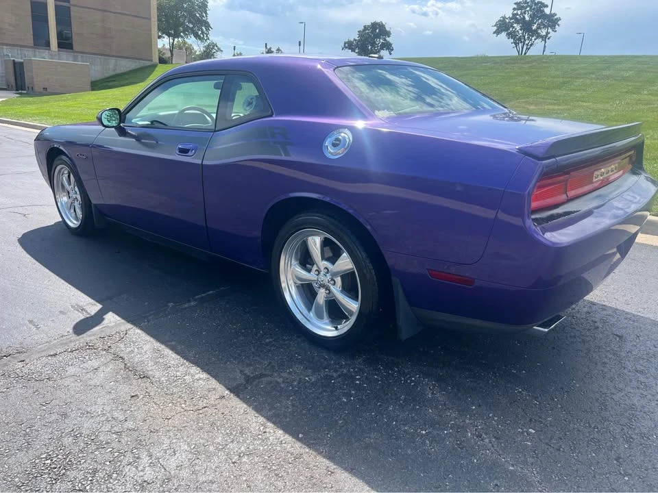 2010 Dodge Challenger 3rd Gen - Image 3 of 10