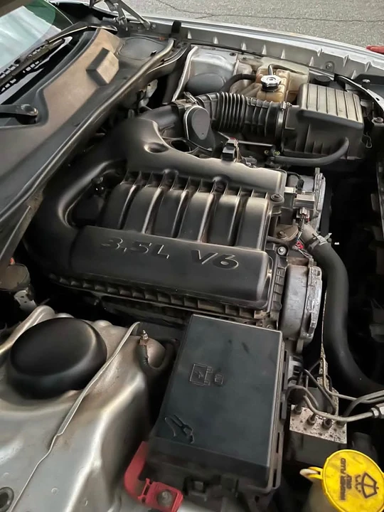 2010 Dodge Challenger 3rd Gen - Image 3 of 9