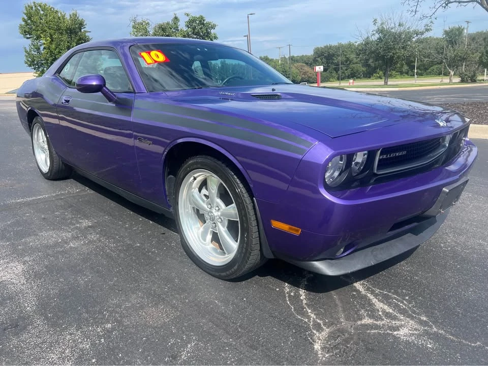 2010 Dodge Challenger 3rd Gen - Image 5 of 10