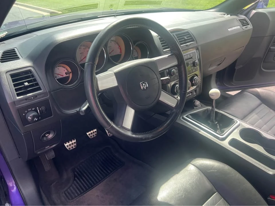 2010 Dodge Challenger 3rd Gen - Image 9 of 10