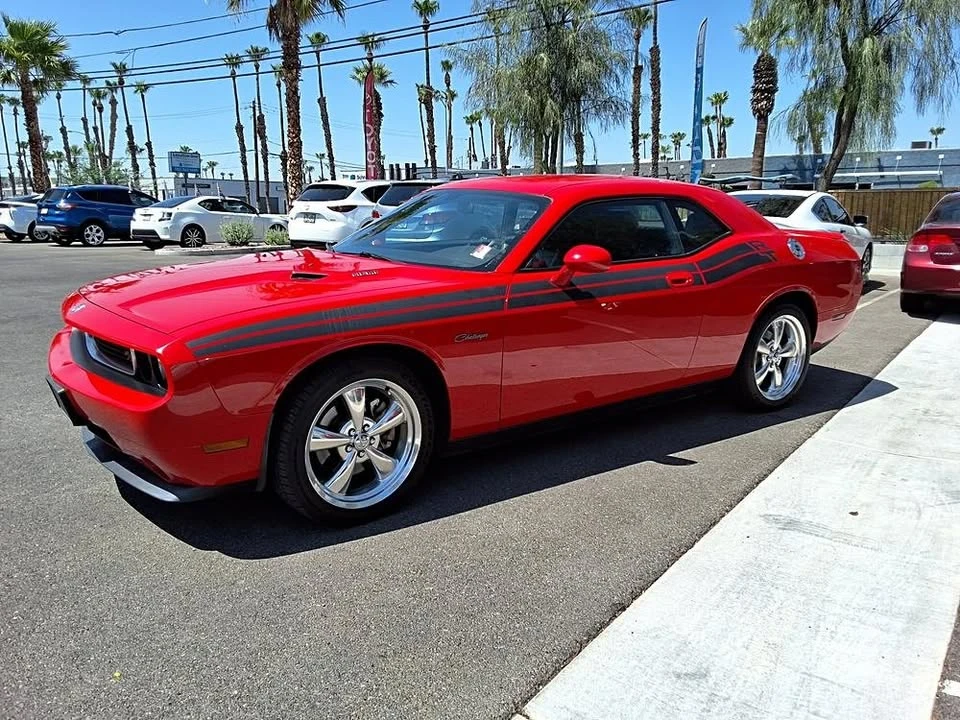 2010 Dodge Challenger 3rd Gen - Image 4 of 8