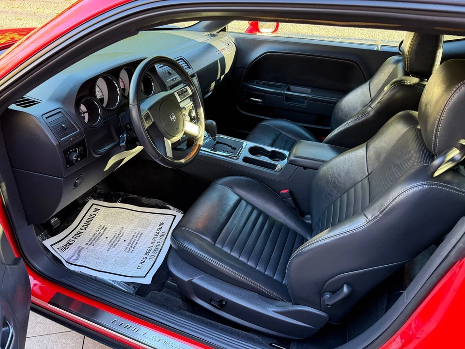 2010 Dodge Challenger 3rd Gen - Image 5 of 21
