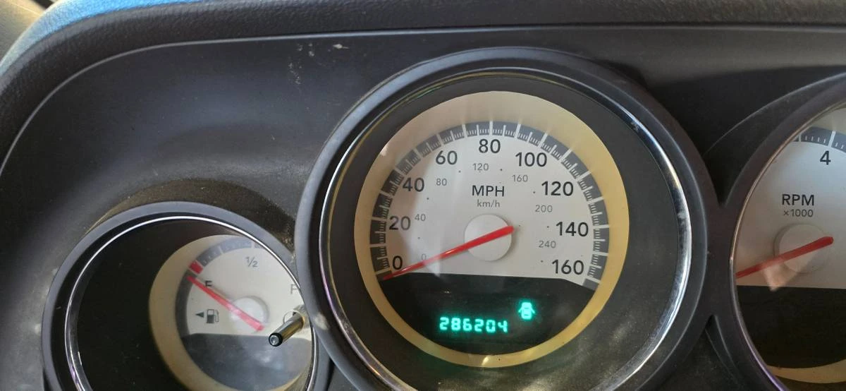2010 Dodge Challenger 3rd Gen - Image 11 of 12