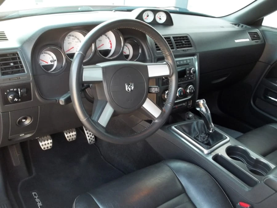 2010 Dodge Challenger 3rd Gen - Image 3 of 7