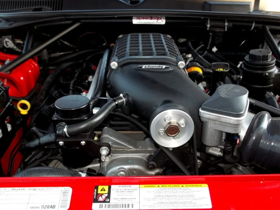 2010 Dodge Challenger 3rd Gen - Image 5 of 7