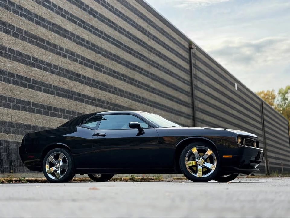 2010 Dodge Challenger 3rd Gen - Image 2 of 20