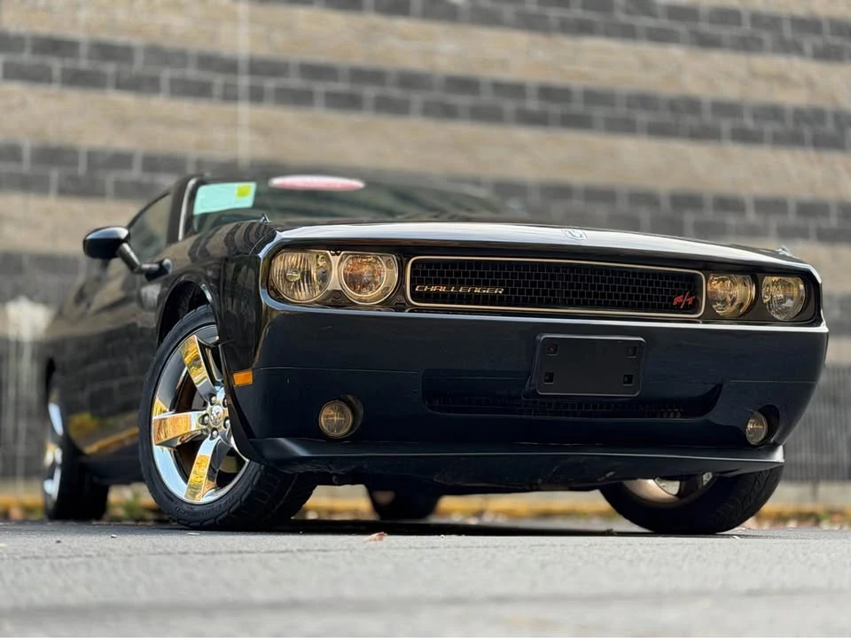 2010 Dodge Challenger 3rd Gen - Image 4 of 20