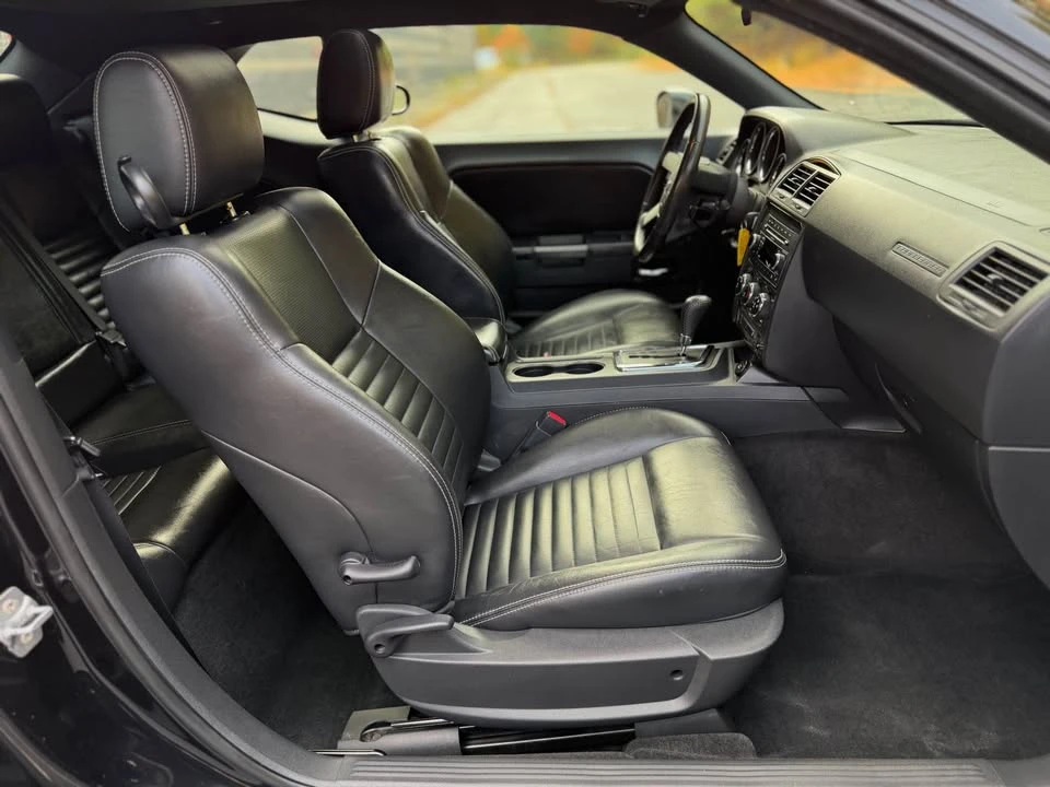 2010 Dodge Challenger 3rd Gen - Image 11 of 20