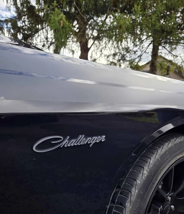 2010 Dodge Challenger 3rd Gen - Image 13 of 16