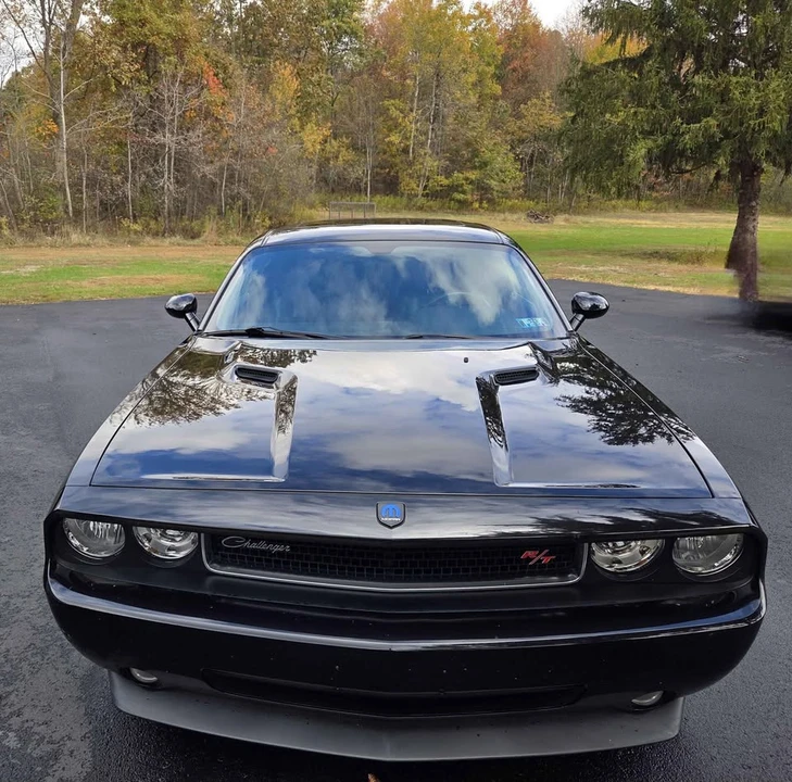 2010 Dodge Challenger 3rd Gen - Image 6 of 16