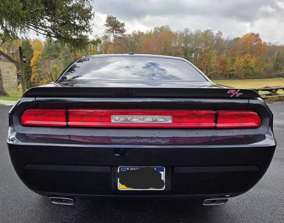 2010 Dodge Challenger 3rd Gen - Image 7 of 16