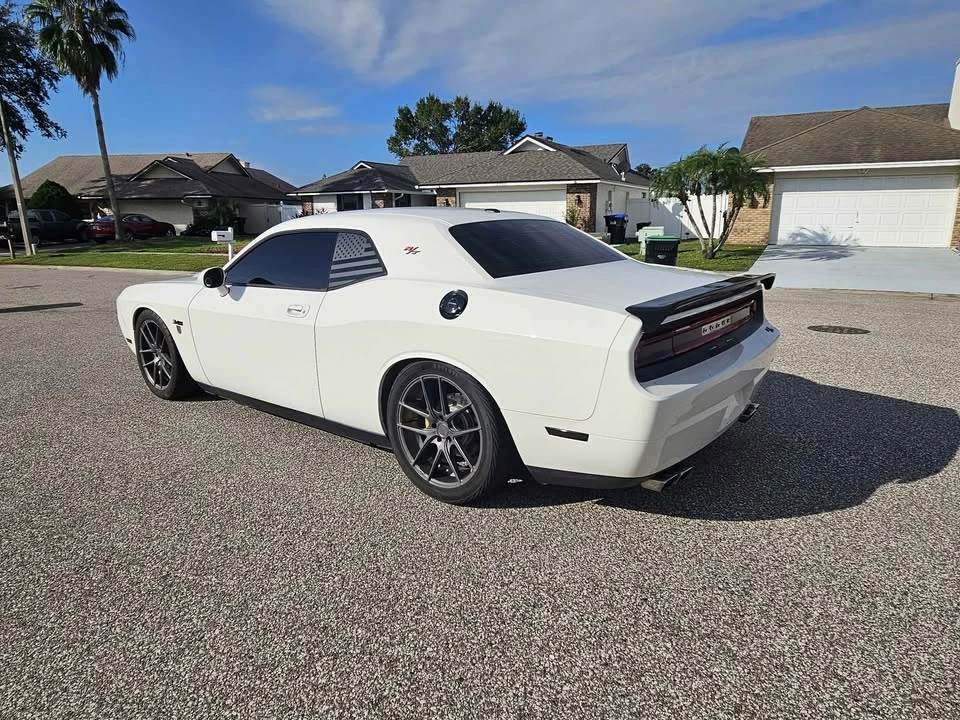 2010 Dodge Challenger 3rd Gen - Image 9 of 16