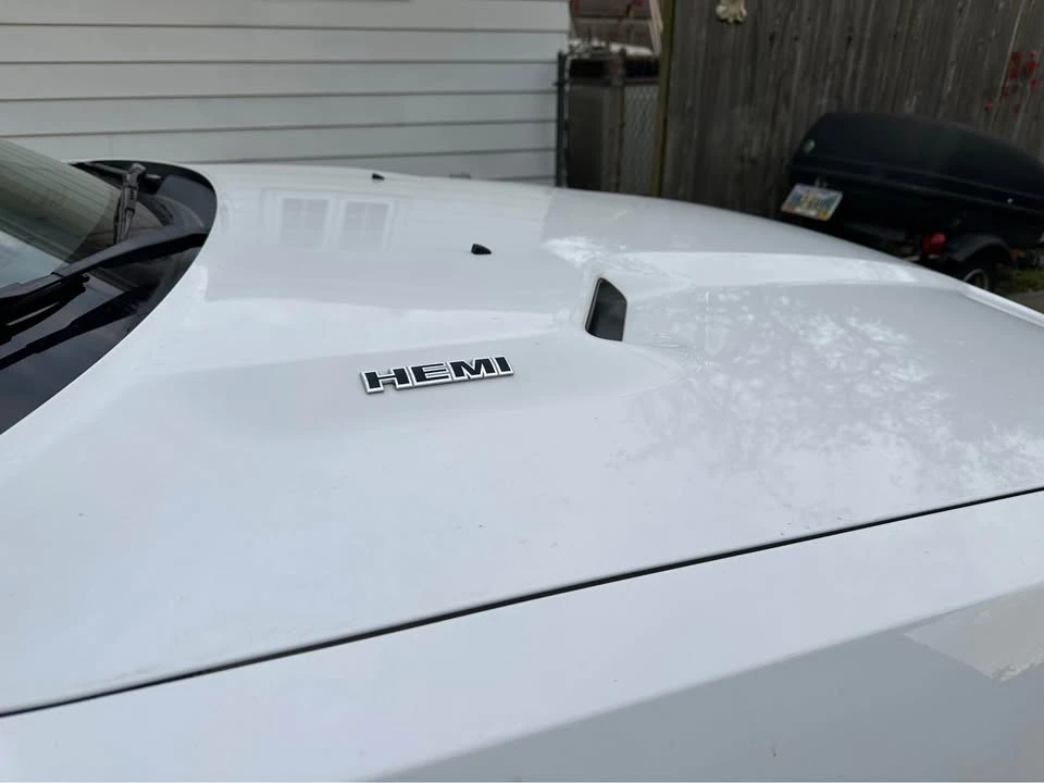 2010 Dodge Challenger 3rd Gen - Image 14 of 15