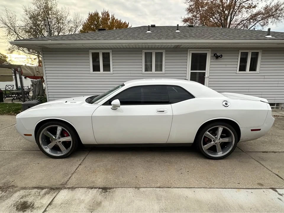 2010 Dodge Challenger 3rd Gen - Image 2 of 15