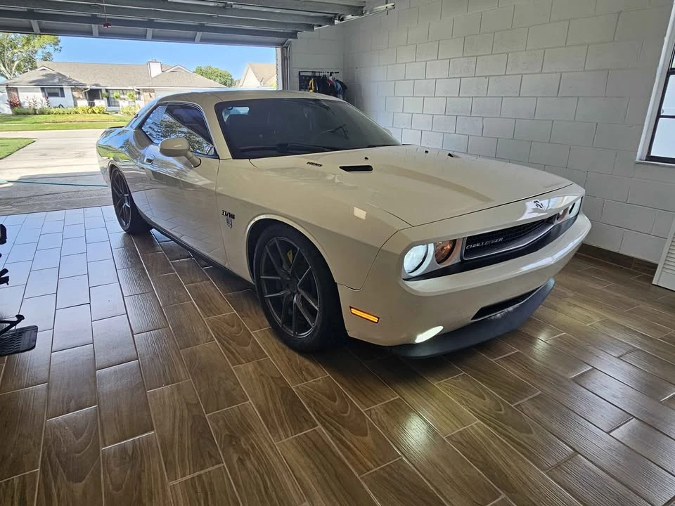 2010 Dodge Challenger 3rd Gen - Image 2 of 16