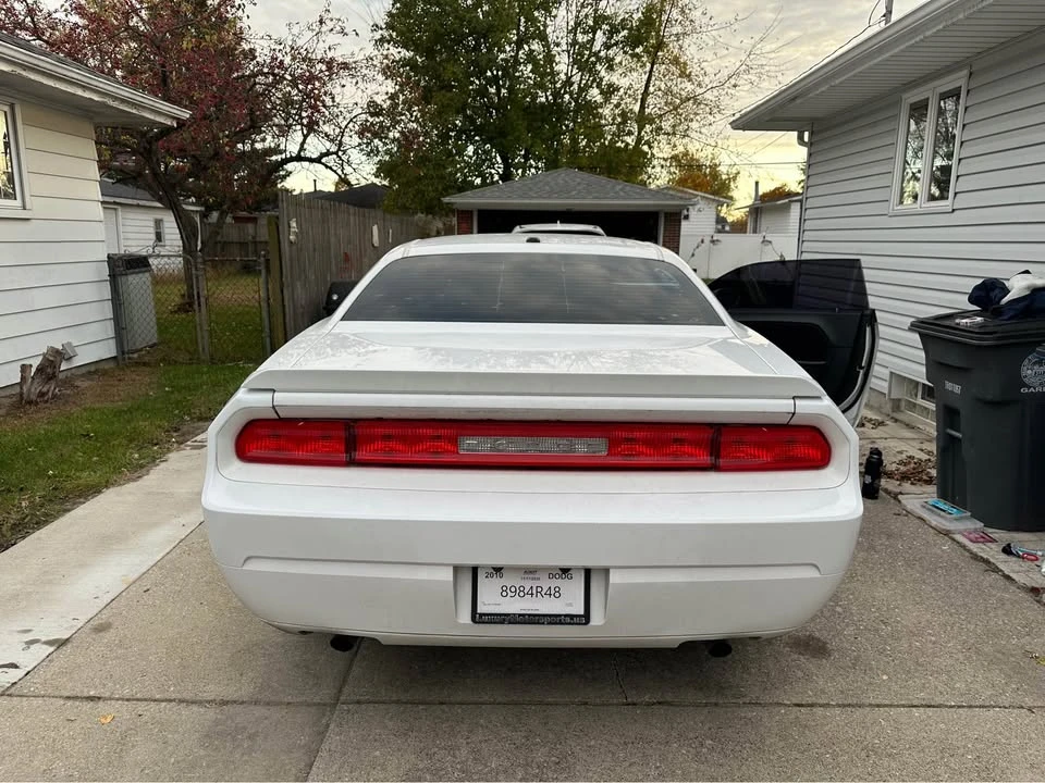 2010 Dodge Challenger 3rd Gen - Image 4 of 15