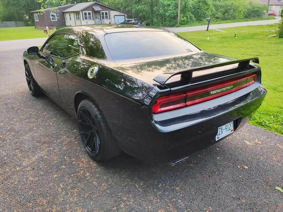 2010 Dodge Challenger 3rd Gen - Image 4 of 6