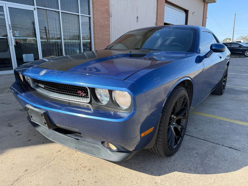 2010 Dodge Challenger 3rd Gen - Image 2 of 20