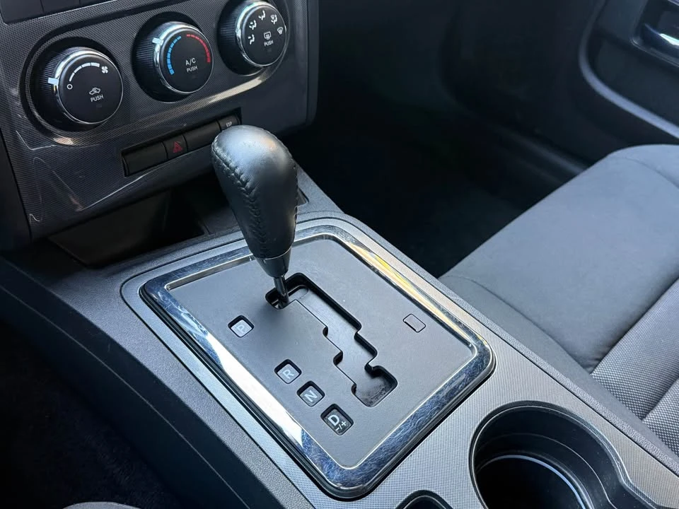 2010 Dodge Challenger 3rd Gen - Image 13 of 20