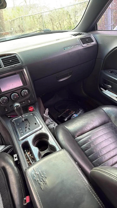 2010 Dodge Challenger 3rd Gen - Image 5 of 8