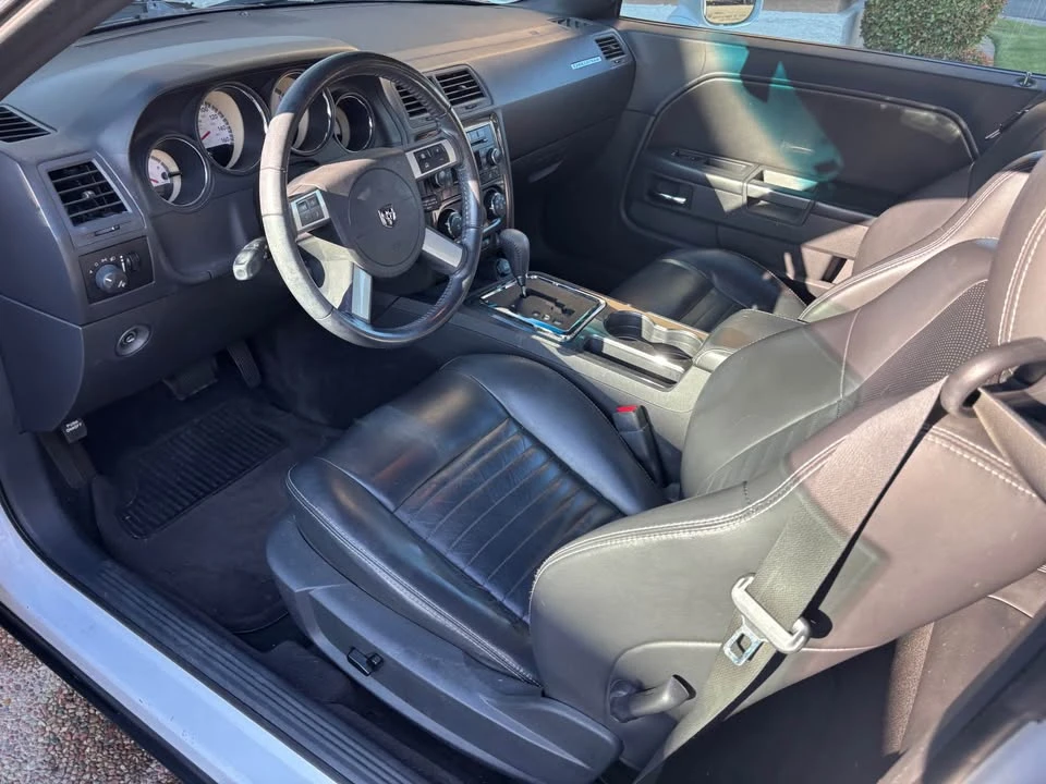 2010 Dodge Challenger 3rd Gen - Image 12 of 20
