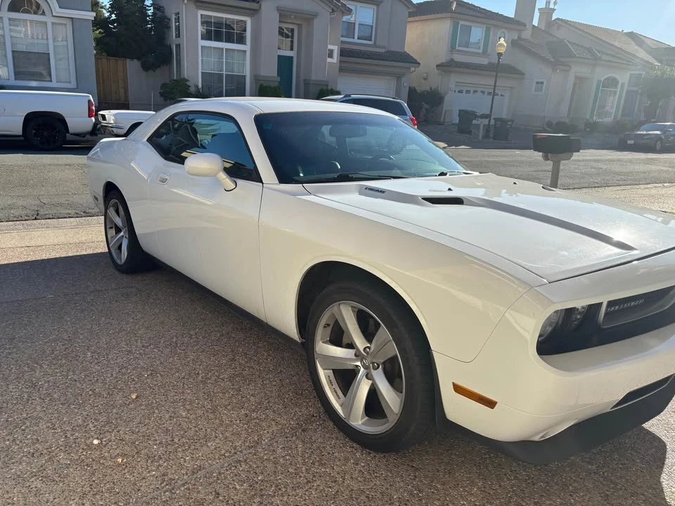 2010 Dodge Challenger 3rd Gen - Image 18 of 20