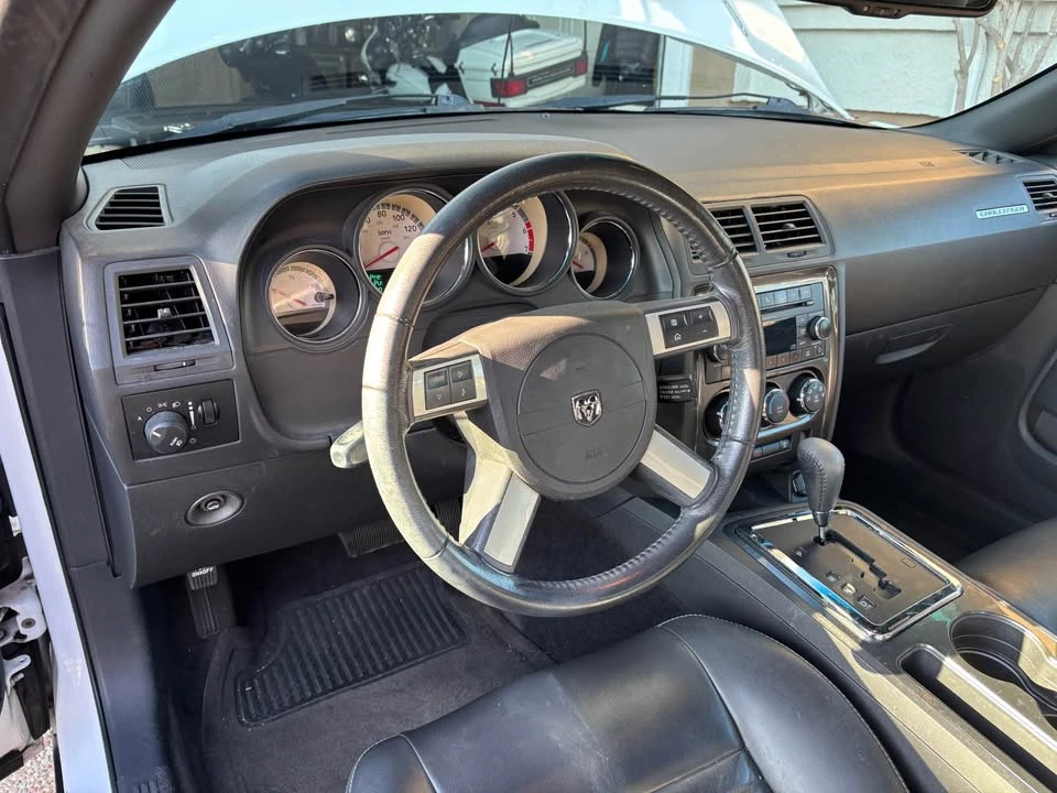2010 Dodge Challenger 3rd Gen - Image 11 of 20