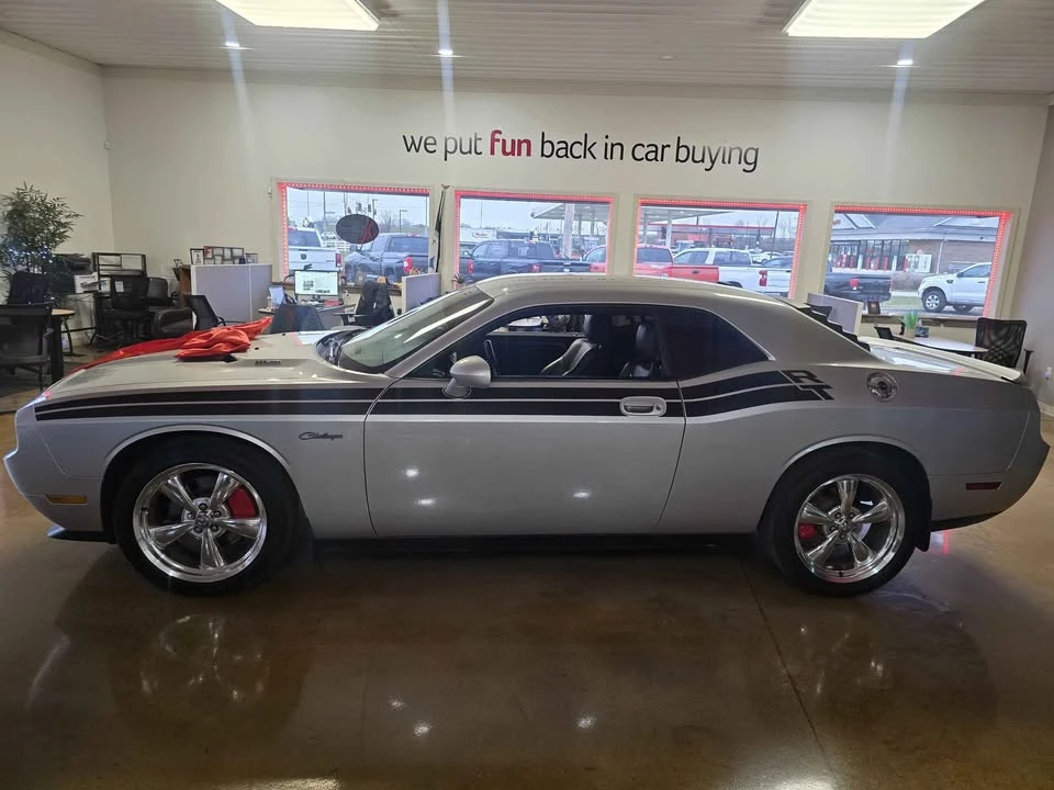 2010 Dodge Challenger 3rd Gen - Image 3 of 16