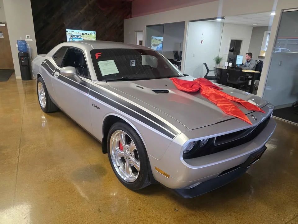 2010 Dodge Challenger 3rd Gen - Image 8 of 16
