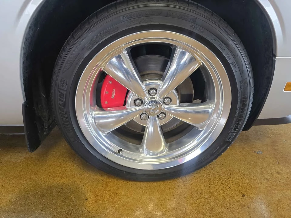 2010 Dodge Challenger 3rd Gen - Image 15 of 16