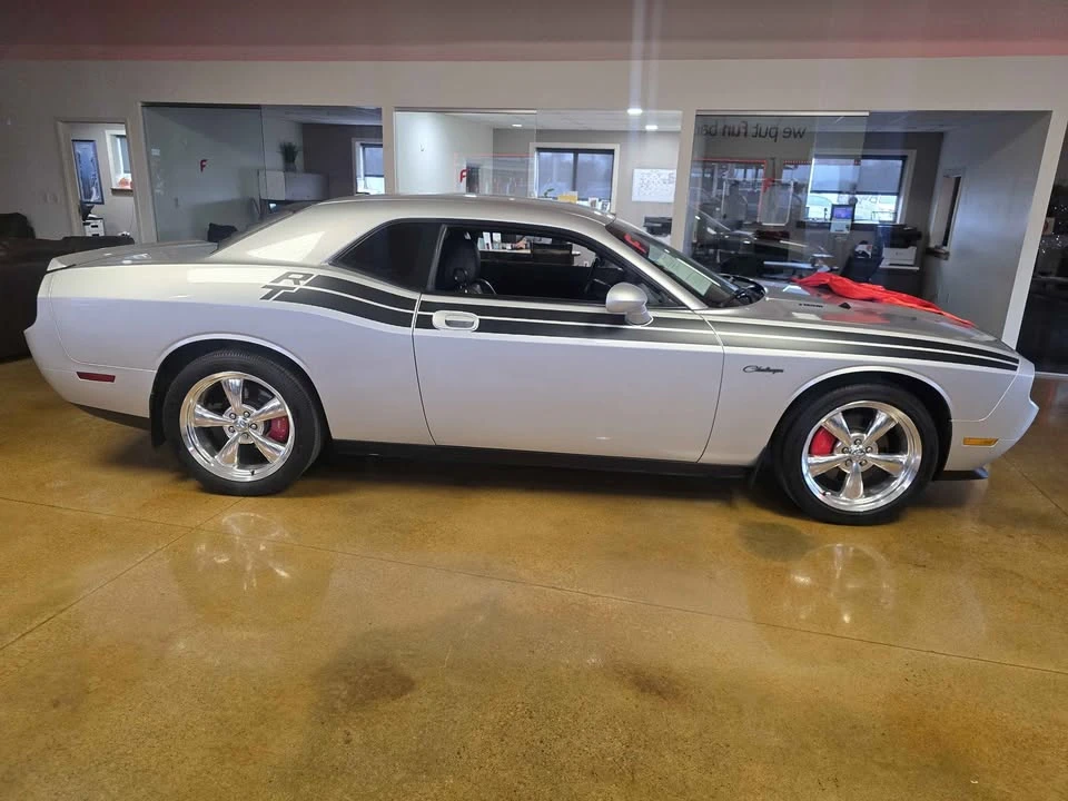 2010 Dodge Challenger 3rd Gen - Image 7 of 16