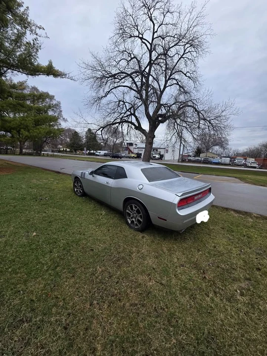 2010 Dodge Challenger 3rd Gen - Image 14 of 19
