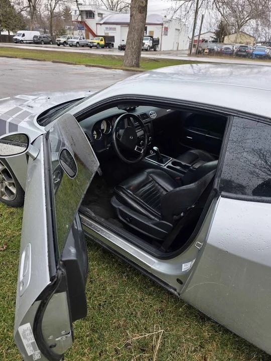2010 Dodge Challenger 3rd Gen - Image 2 of 19