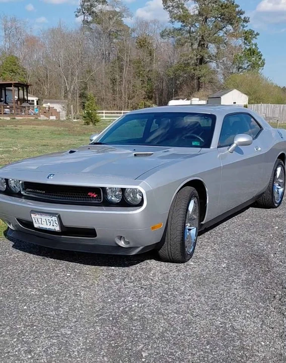 2010 Dodge Challenger 3rd Gen - Image 10 of 10