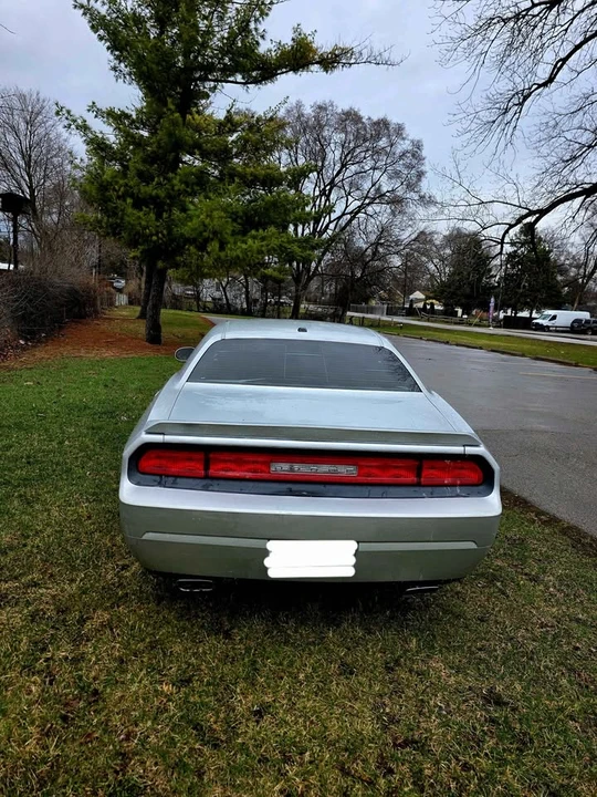 2010 Dodge Challenger 3rd Gen - Image 11 of 19