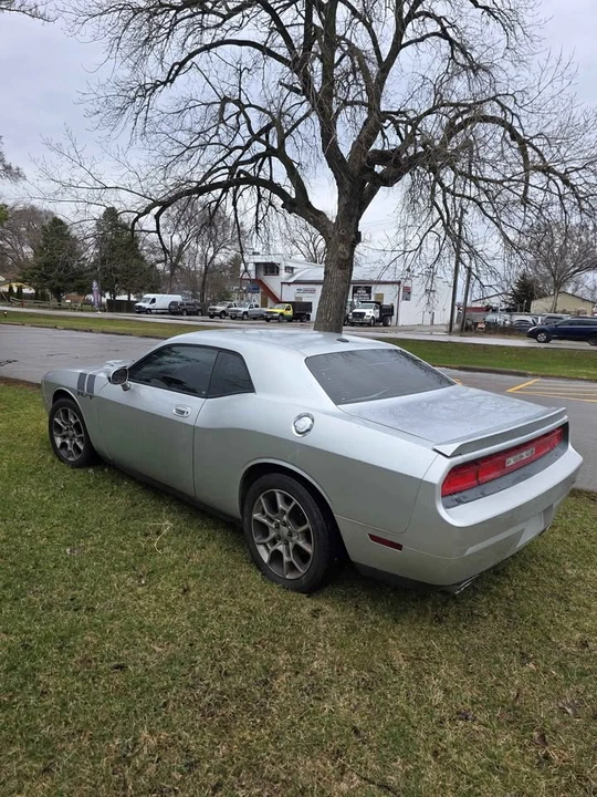 2010 Dodge Challenger 3rd Gen - Image 12 of 19